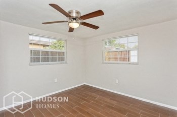 Hudson Homes Management Single Family Home For Rent Pet Friendly  - 5651 Canosa Drive, Holiday, FL, 34690 - Photo Gallery 21