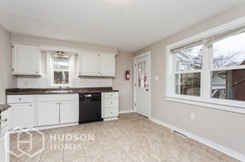 70 Highland Ave 3 Beds House for Rent - Photo Gallery 21