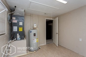 Hudson Homes Management Single Family Home For Rent Pet Friendly  - 8908 High Ridge Ct, Tampa, FL 33634 - Photo Gallery 22