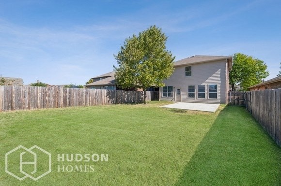 Hudson Homes Management Single Family Home For Rent Pet Friendly  -  1401 Silver Maple Ln