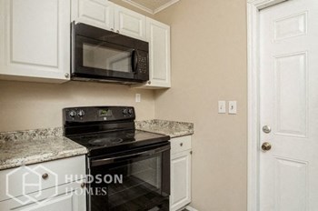 700 W 1St St 3 Beds House for Rent - Photo Gallery 23