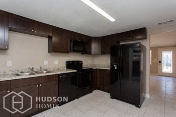 Hudson Homes Management Single Family Home For Rent Pet Friendly  - 8908 High Ridge Ct, Tampa, FL 33634 - Photo Gallery 24