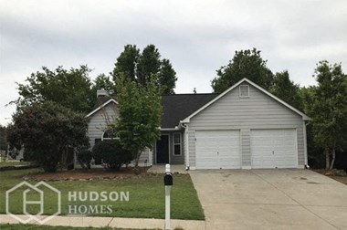 the logan apartments acworth ga