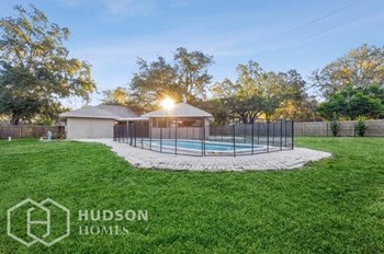 Hudson Homes Management Single Family Home For Rent Pet Friendly  - 18502 Walker Rd, Lutz, FL, 33549 - Photo Gallery 29