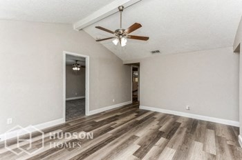 Hudson Homes Management Single Family Home For Rent Pet Friendly  - 8908 High Ridge Ct, Tampa, FL 33634 - Photo Gallery 43