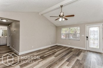 Hudson Homes Management Single Family Home For Rent Pet Friendly  - 8908 High Ridge Ct, Tampa, FL 33634 - Photo Gallery 45