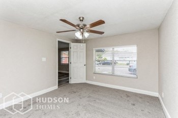Hudson Homes Management Single Family Home For Rent Pet Friendly  - 8908 High Ridge Ct, Tampa, FL 33634 - Photo Gallery 48