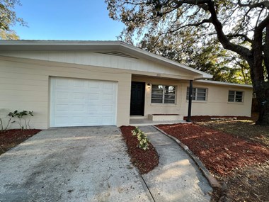 Hudson Homes Management Single Family Homes-  1915 Meridel St, Tampa, FL 33612