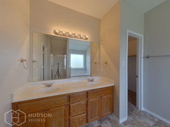 5804 Parkview Hills Lane 3 Beds House for Rent - Photo Gallery 9