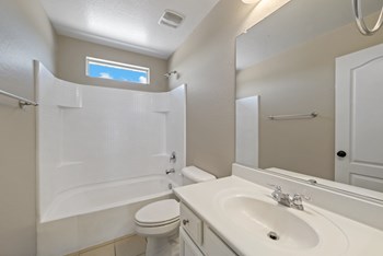 Hudson Homes Management Single Family Pet Friendly - Photo Gallery 10