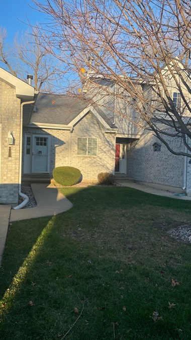 Hudson Homes Management Single Family Homes – 107 N Harbor Landing, Braidwood, IL 60408