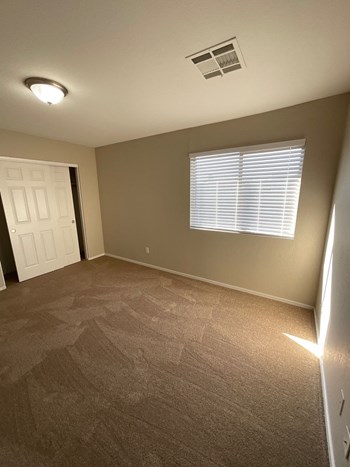 16168 N 158th Ave 3 Beds House for Rent - Photo Gallery 3