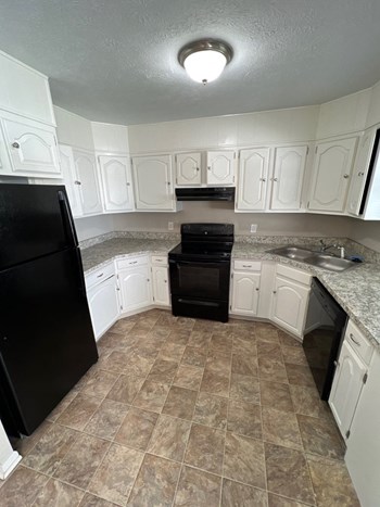 Hudson Homes Management Single Family Homes- 1124 Bookwalter Ave, New Carisle, OH 45344 - Photo Gallery 3