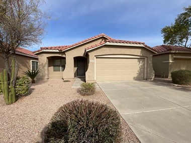 2422 W Mobile Ln 3 Beds Apartment for Rent
