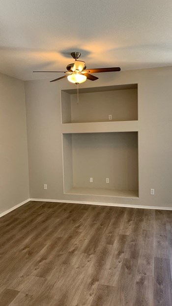 6660 W Delmonico Ln 4 Beds House for Rent - Photo Gallery 4