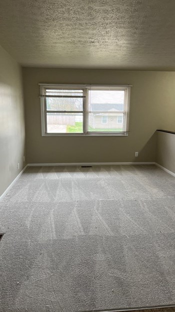Hudson Homes Management Single Family Homes- 1124 Bookwalter Ave, New Carisle, OH 45344 - Photo Gallery 2