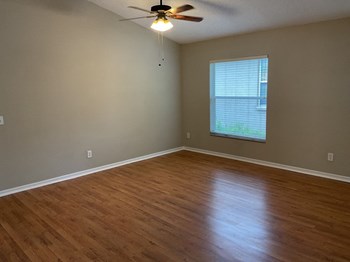 Hudson Homes Management Single Family Homes- 19423 Morden Blush Dr, Lutz, FL 33558 - Photo Gallery 2
