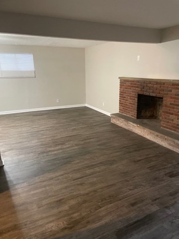 Hudson Homes Management Single Family Home For Rent Pet Friendly 6 Bronson St Berea OH 44017 4 bedrooms 2 bathrooms basement fireplace, refrigerator dishwasher back yard deck attached garage ceiling fan - Photo Gallery 5