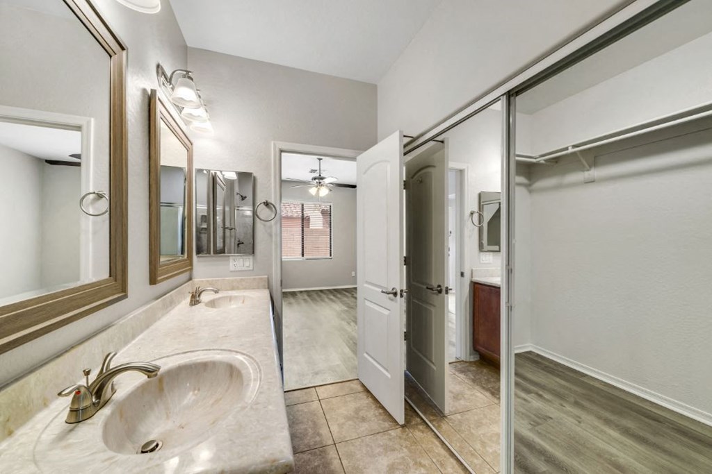 Hudson Homes Management Single Family Homes - 4544 W Valencia Dr, Laveen, AZ, 85339