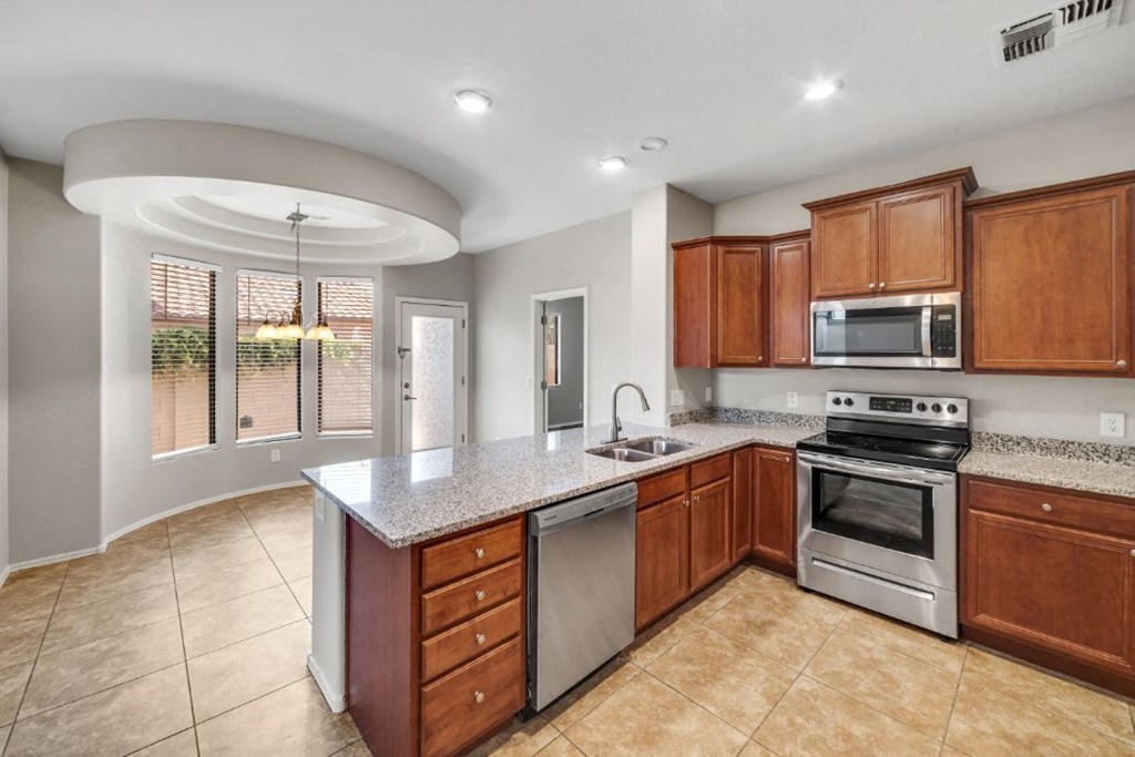 Hudson Homes Management Single Family Homes - 4544 W Valencia Dr, Laveen, AZ, 85339