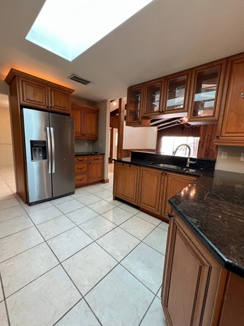 Hudson Homes Management Single Family Homes – 344 Whispering Oaks Ct, Sarasota, FL 34232 - Photo Gallery 3