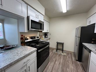 3200 Chestnut Ridge Drive 1-2 Beds Apartment for Rent - Photo Gallery 1
