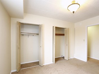 140 LaVale Drive 1-3 Beds Apartment for Rent - Photo Gallery 3