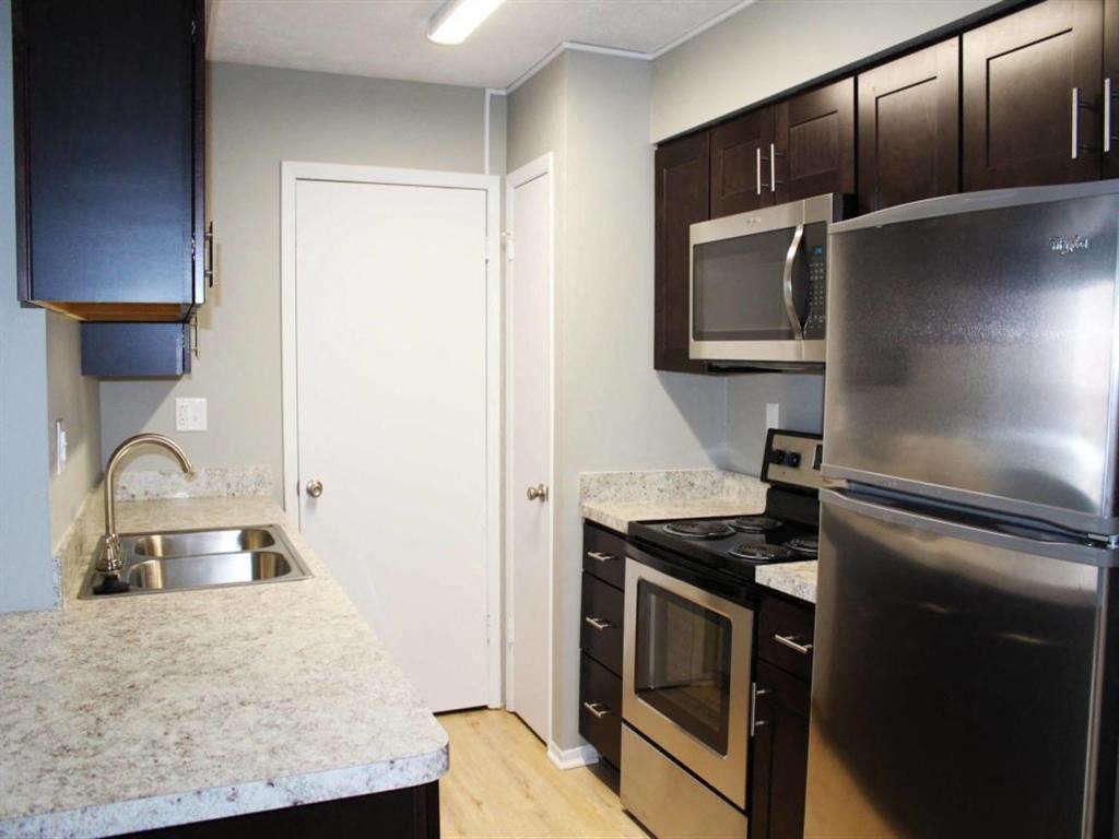 Espresso Kitchen  at Chestnut Ridge Apartments, Pennsylvania, 15205