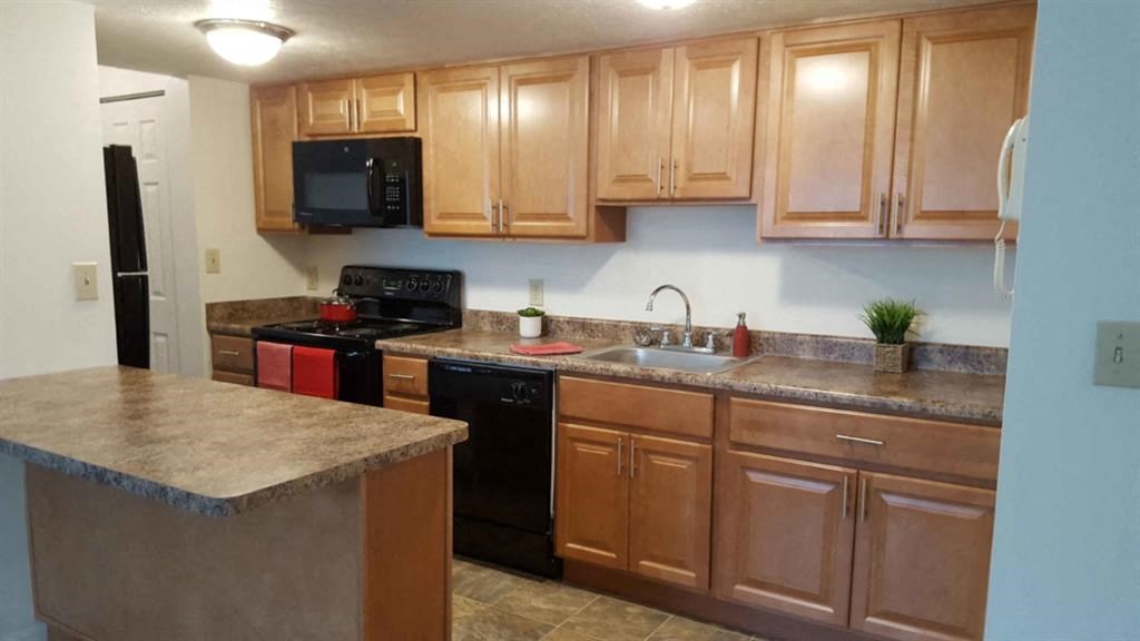 Fully Furnished Kitchen at North Pointe Commons, Pennsylvania, 15229