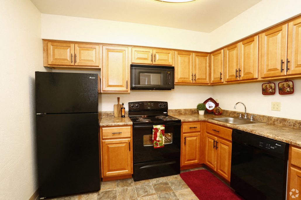 2 BD Honey Kitchen
