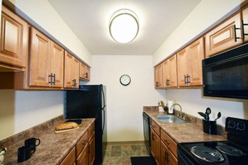 1BD Honey Kitchen - Photo Gallery 2