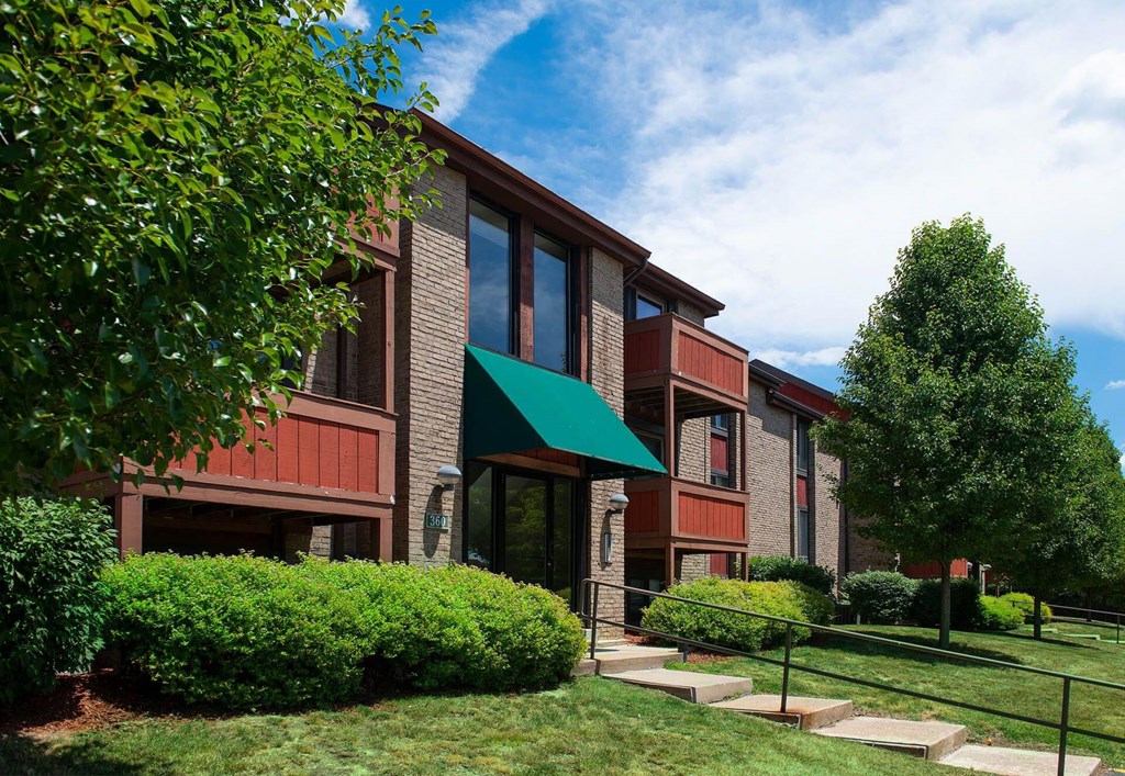 Deauville Park Apartments