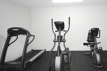 Fitness Facility 1080 Moncton Apartment - Photo Gallery 4