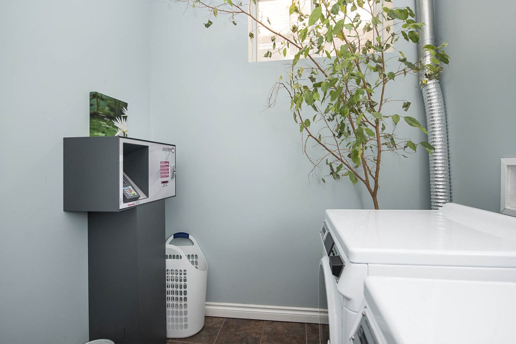 Amenities - Laundry Facility Laundry at 16 Edmonton Apartment Suites in Winnipeg, MB