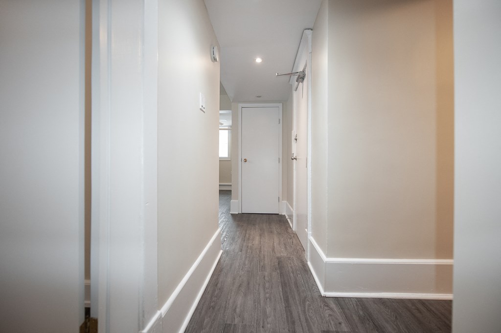 Hallway at 980 Wolseley Apartment Suites for rent in Winnipeg, MB, Canada