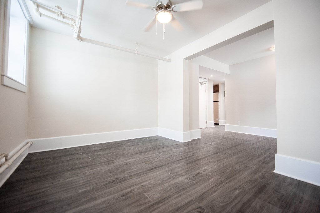 Living area at 980 Wolseley Apartment Suites for rent in Winnipeg