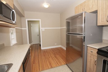 Renovated One Bedroom 250 Broadway Apartment - Photo Gallery 5
