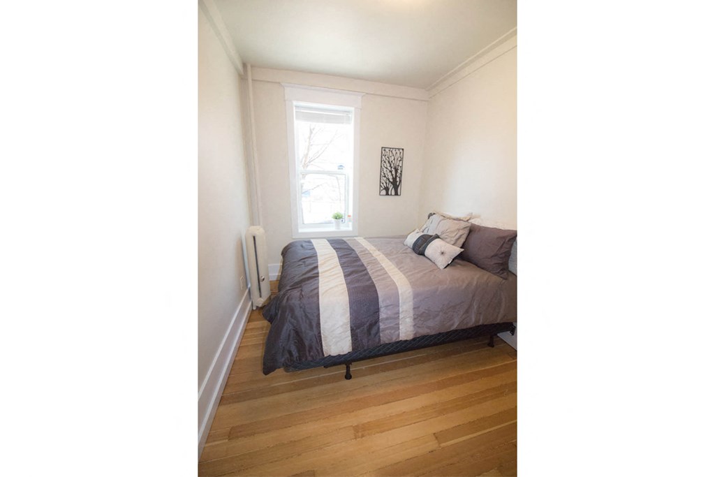 279 Arbuthnot Apartment