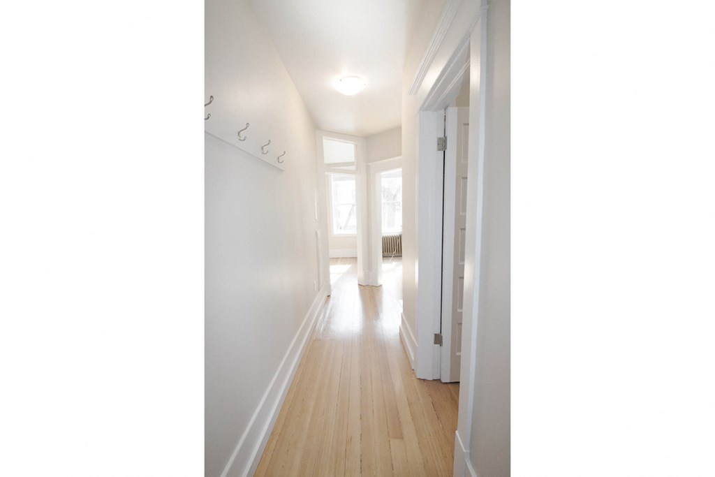 279 Arbuthnot Apartment