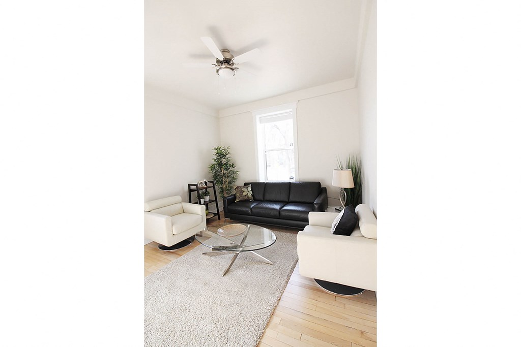 279 Arbuthnot Apartment