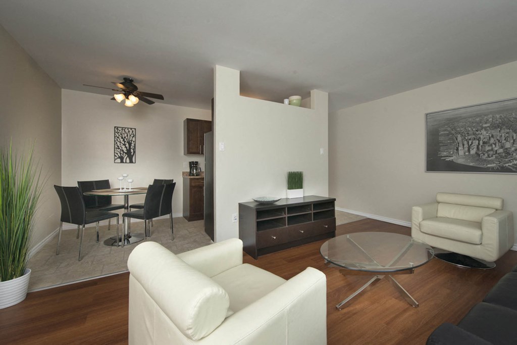 433 Edison Apartment