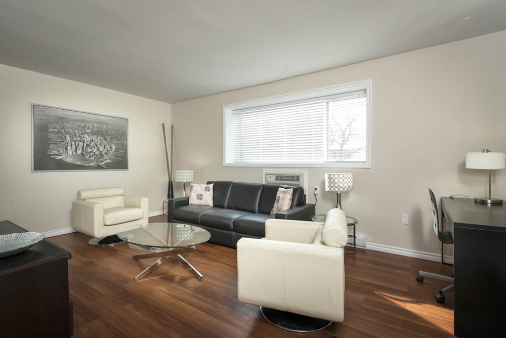 433 Edison Apartment