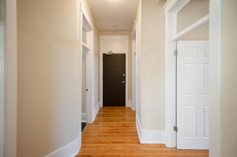 626 Jessie Apartment Suites for rent - Entrance