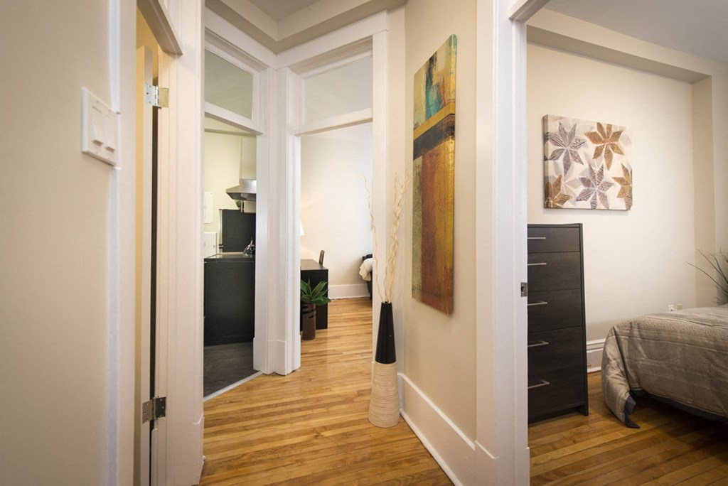 Hallway at 626 Jessie Apartment Suites for rent in Winnipeg