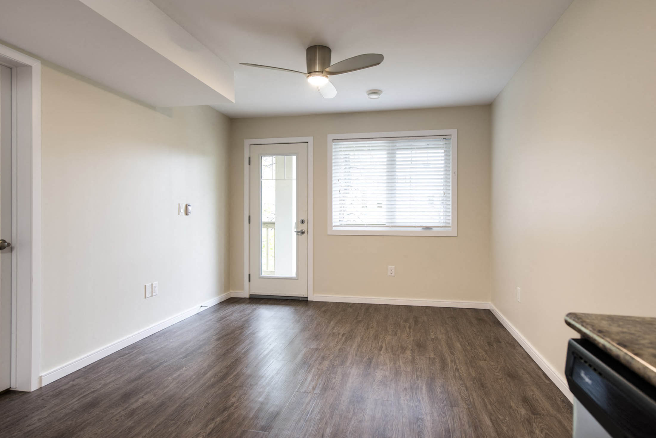 3 bedroom house - 630 Jessie Duplex House Rental, Winnipeg - unit 01 3