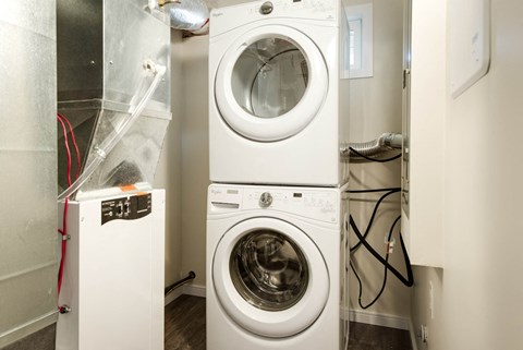 630 Jessie Duplex House Rental