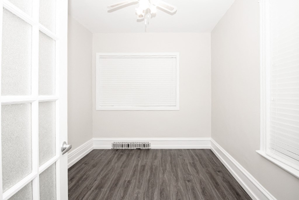 840 Grosvenor Duplex House Rental