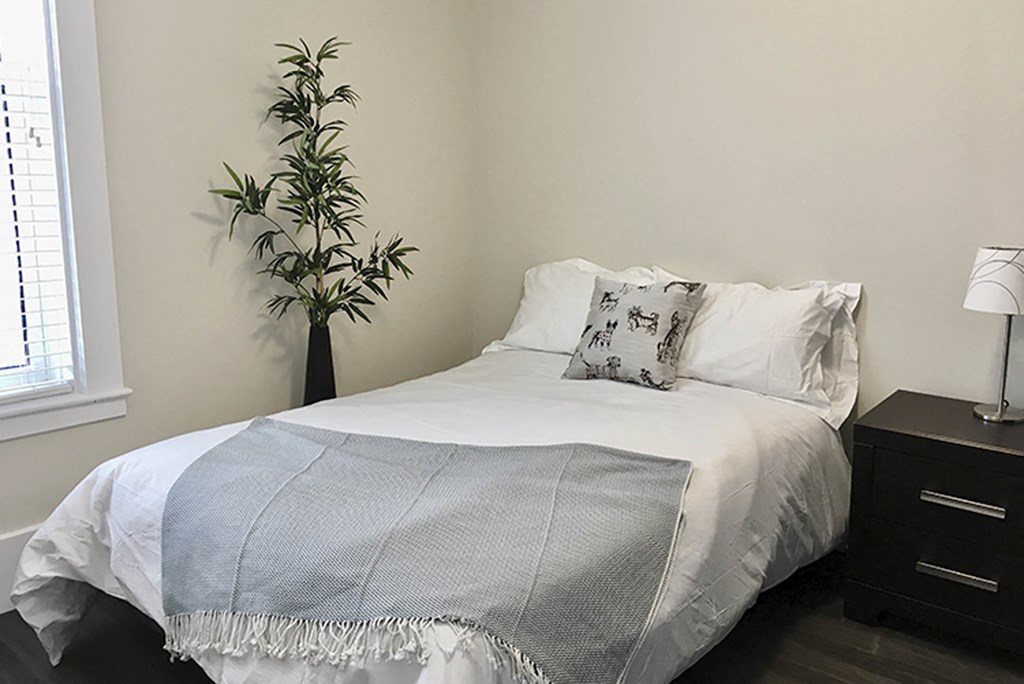 875 Westminster Apartment