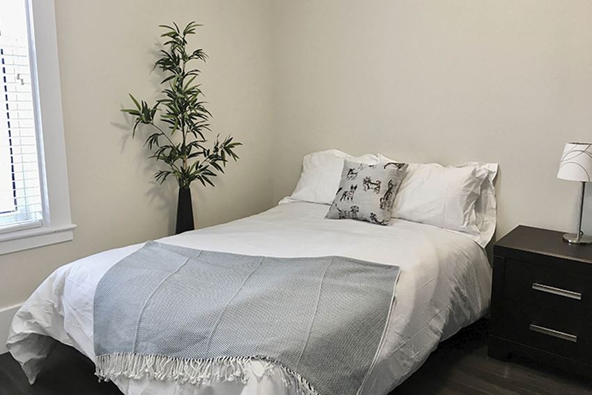 One Bedroom 875 Westminster Apartment