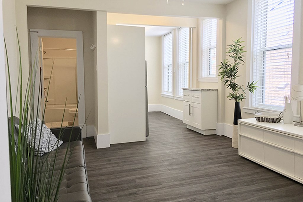 875 Westminster Apartment